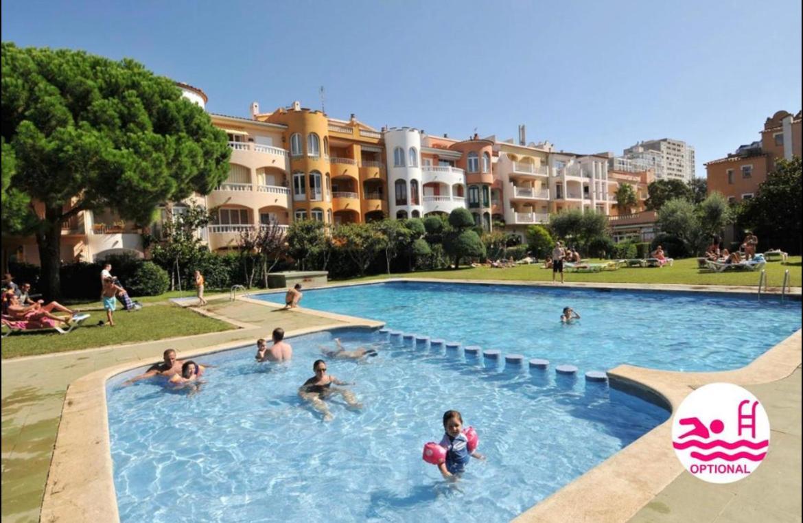 Appartement 1 Chambre Climatise Avec 3 Piscines A 200 M De La Plage Empuriabrava Exterior photo